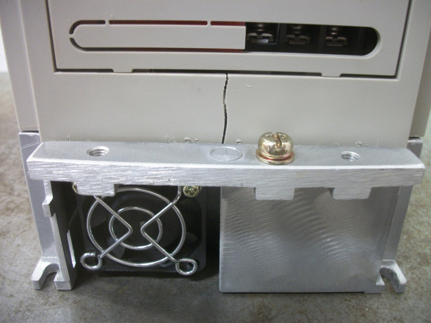 TELEMECANIQUE ALTIVAR 28 2HP ADJ SPEED DRIVE ATV28HU29N4U 460VOLT 3PH