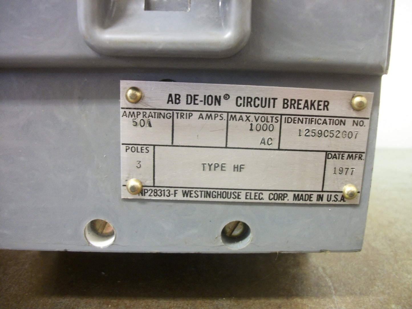 WESTINGHOUSE AB DE-ION HF CIRCUIT BREAKER 1259C52G07 50AMP 1000VOLT 3POLE NIB