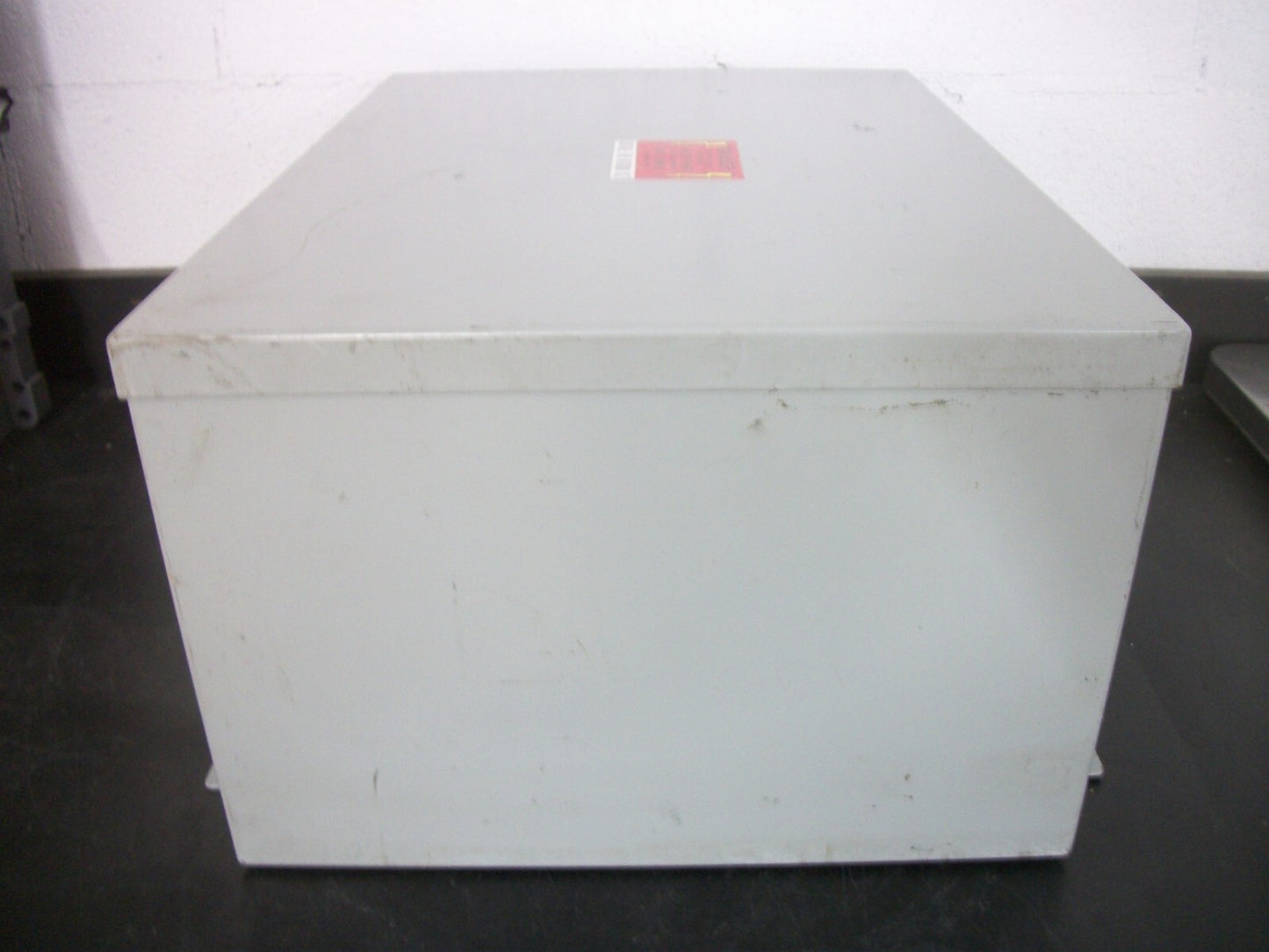 SQUARE D POWER FACTOR CORRECTION CAPACITOR PFCD4100F 100KVAR 480VOLT 3PH