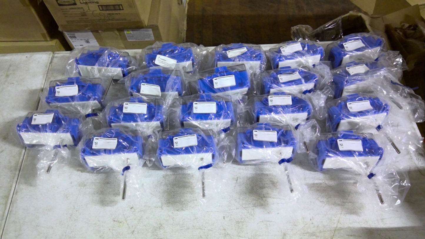 BAPI LOT OF 19 DUCT TEMPERATURE SENSORS 93082398 THERMISTOR 10K NEW