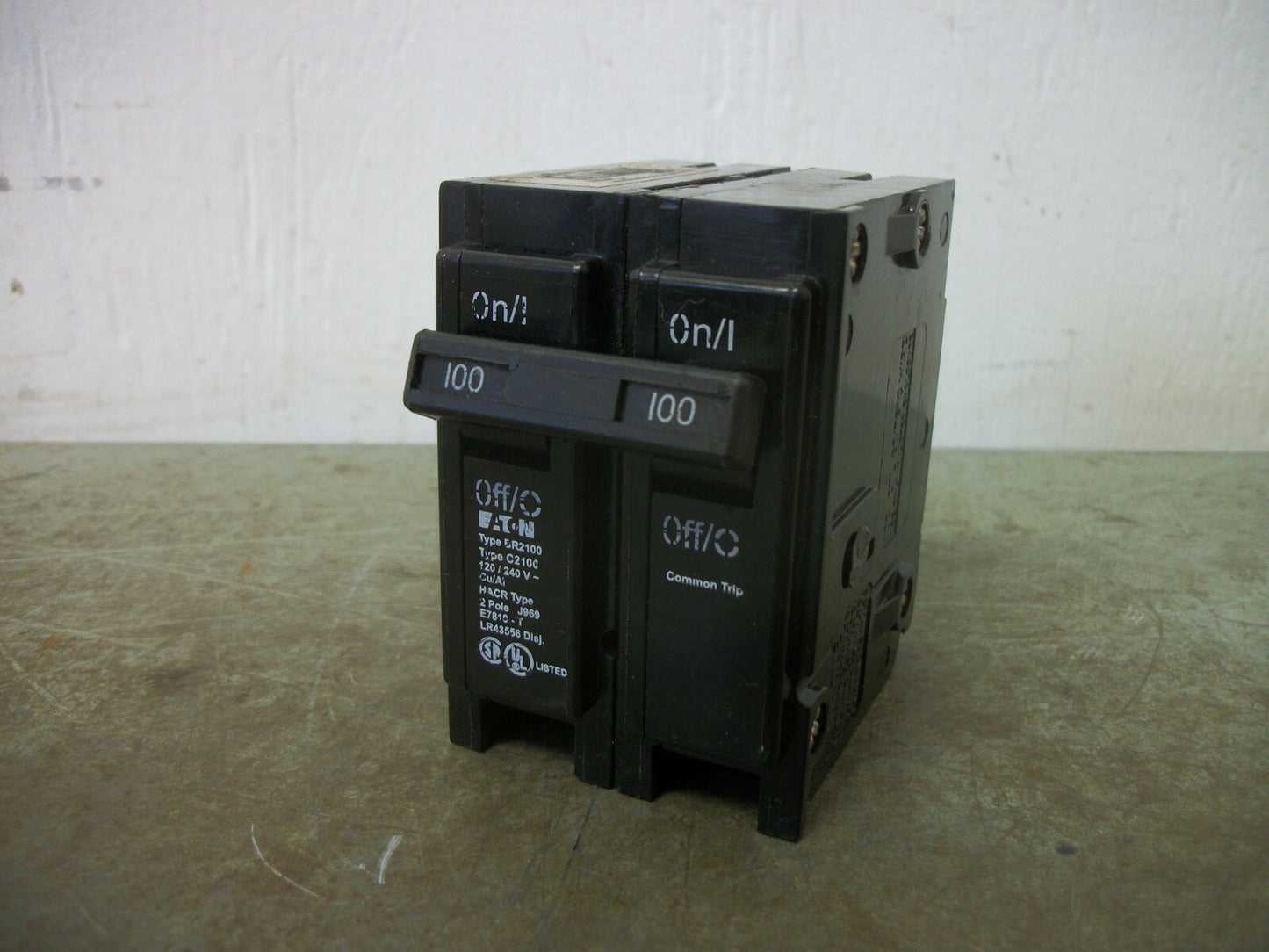 CUTLER-HAMMER BR CIRCUIT BREAKER BR2100 100AMP 240VOLT 2POLE
