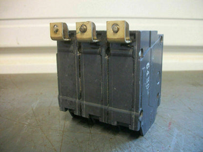 GE THQB CIRCUIT BREAKER THQB32015 15AMP 240VOLT 3POLE OLD