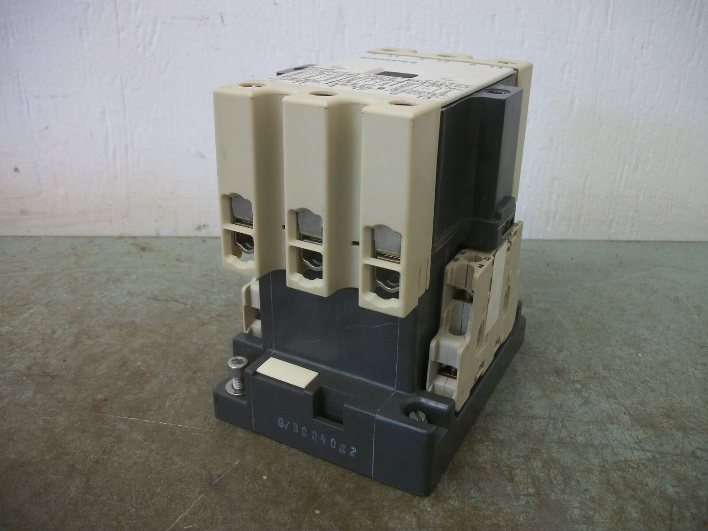 SIEMENS SIZE 2 CONTACTOR 3TF46 45AMP 208VCOIL 3PH 600V 25HP