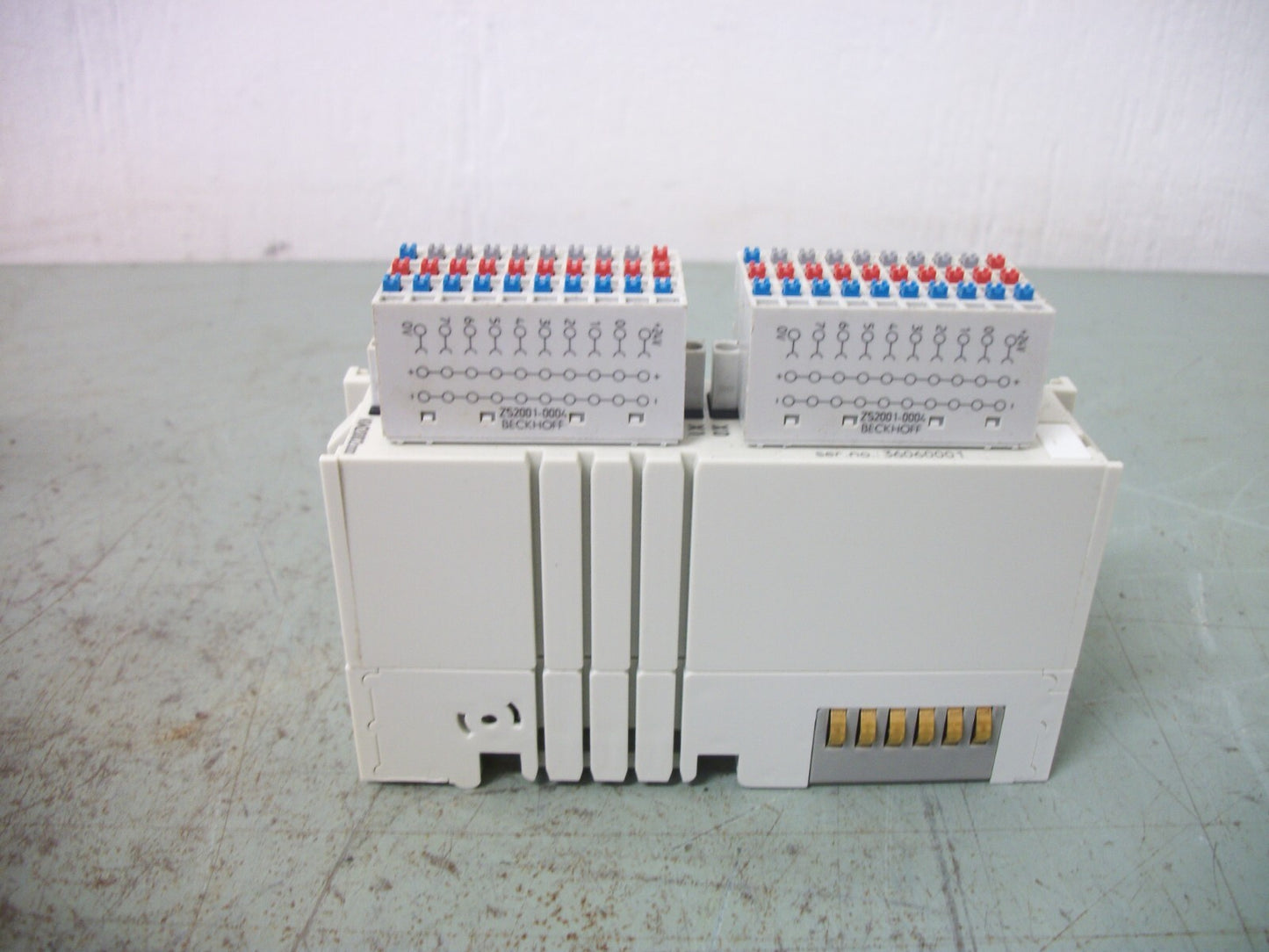 BECKHOFF 16-CHANNEL DIGITAL OUTPUT MODULE KM20020000 NOB