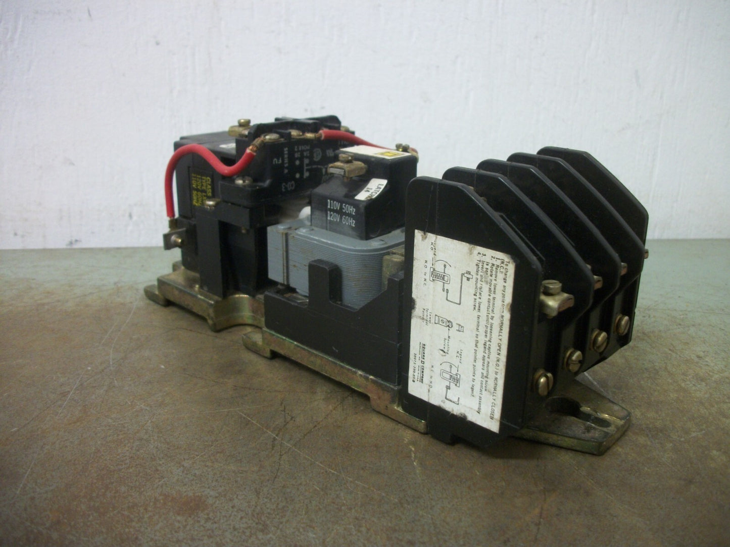 SQUARE D 20AMP 4POLE LIGHTING CONTACTOR 8903LX040 120VCOIL