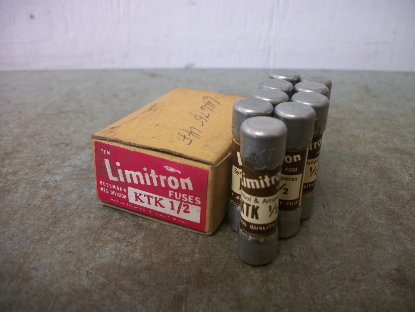 BUSSMANN BOX OF 9 LIMITRON FUSES KTK1/2 1/2AMP 600VOLT NIB