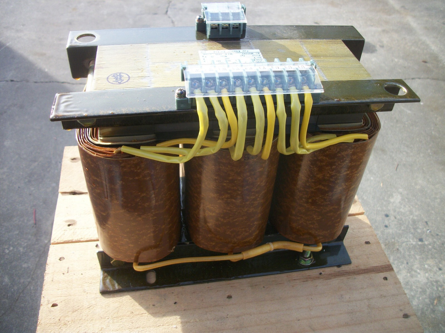 FUJI 2KVA 3PH TRANSFORMER 3STD-2KA HV 440X480 LV 200 NEW