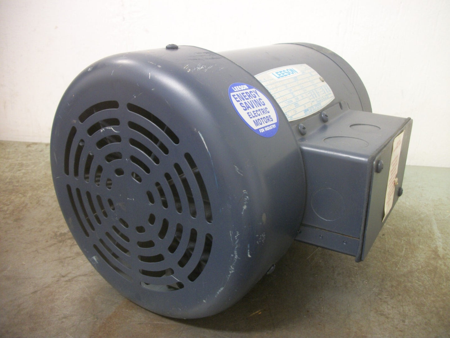 LEESON 2HP F56C TEFC AC MOTOR 111273.00 460VOLT 3PH 3450RPM NOB