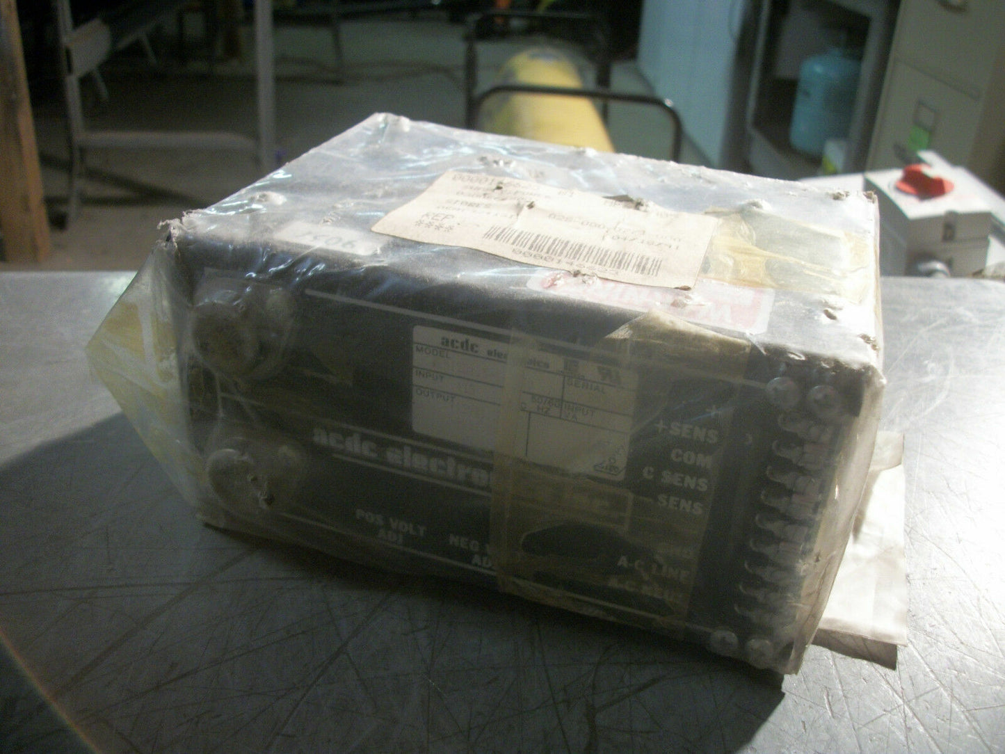 ACDC ELECTRONICS POWER SUPPLY OEM12D1.5-1-2-30 12VOLTDC 1.5AMP NEW