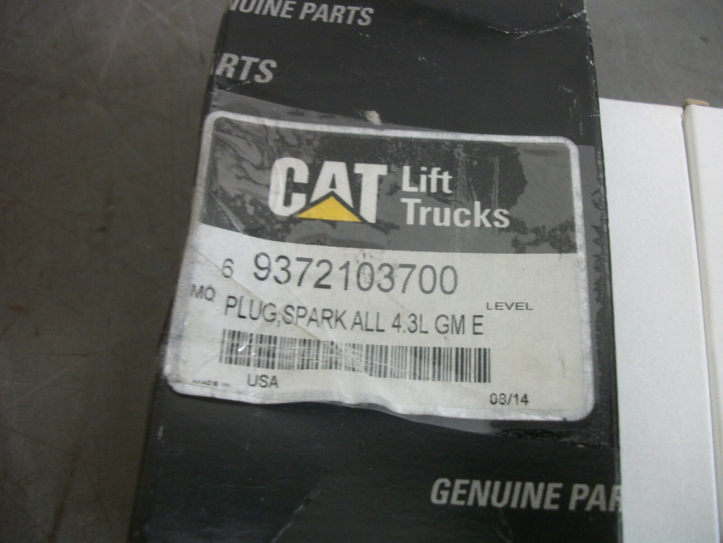 CAT BOX OF 6 GM E 4.3L ENGINE SPARK PLUGS 9372103700 NIB