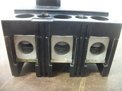 SIEMENS ITE ET QJ3 CIRCUIT BREAKER QJ3S22500S02 225AMP 240VOLT 3POLE W/SHUNT NOB