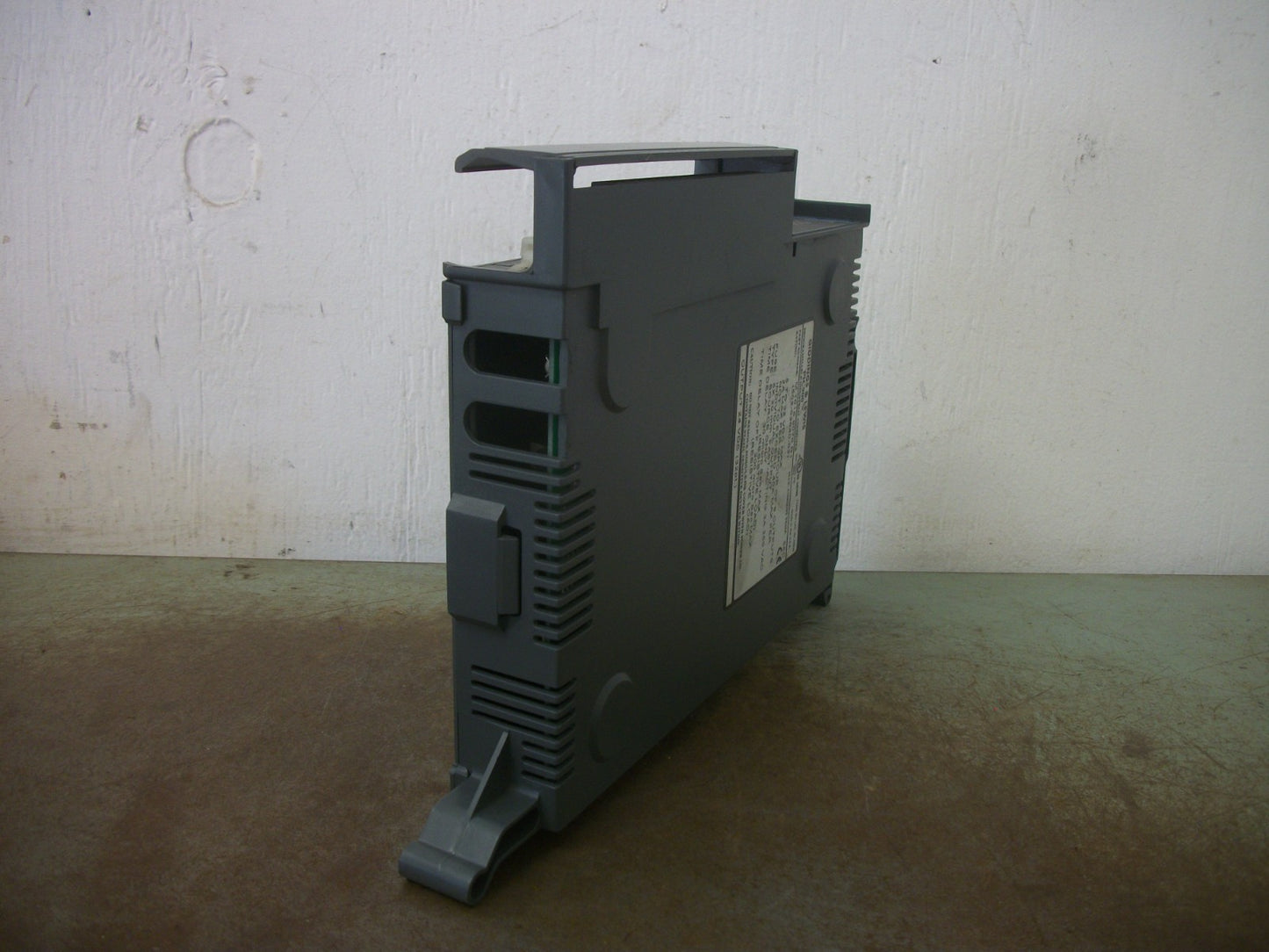 GIDDINGS & LEWIS PiC900 M.1016.9070 R1 24VDC OUTPUT MODULE 502-03640-02