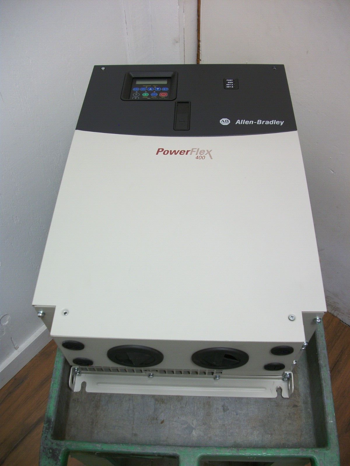 ALLEN-BRADLEY POWERFLEX 400 50HP AC DRIVE 22C-D072A103 3PH 460VOLT