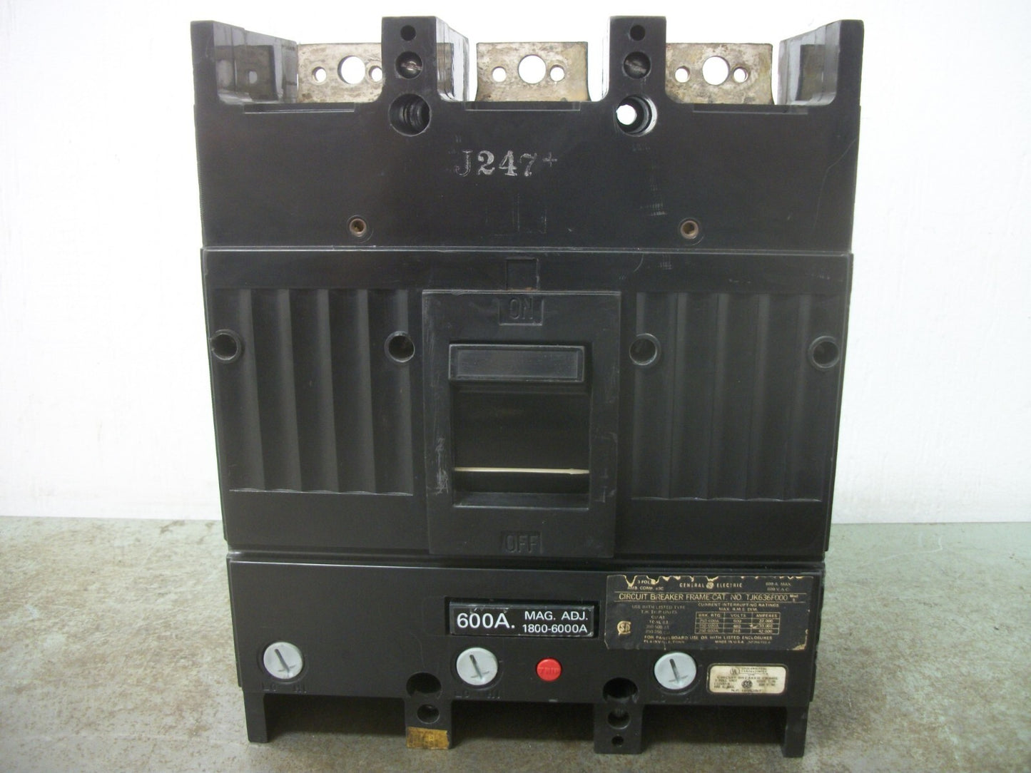 GE TJK CIRCUIT BREAKER TJK636F000 600AMP 600VOLT 3POLE W/600A TRIP