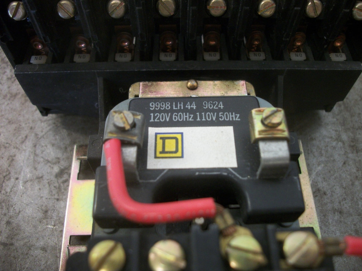 SQUARE D 30AMP 8POLE LIGHTING CONTACTOR 8903LX01200 120VCOIL