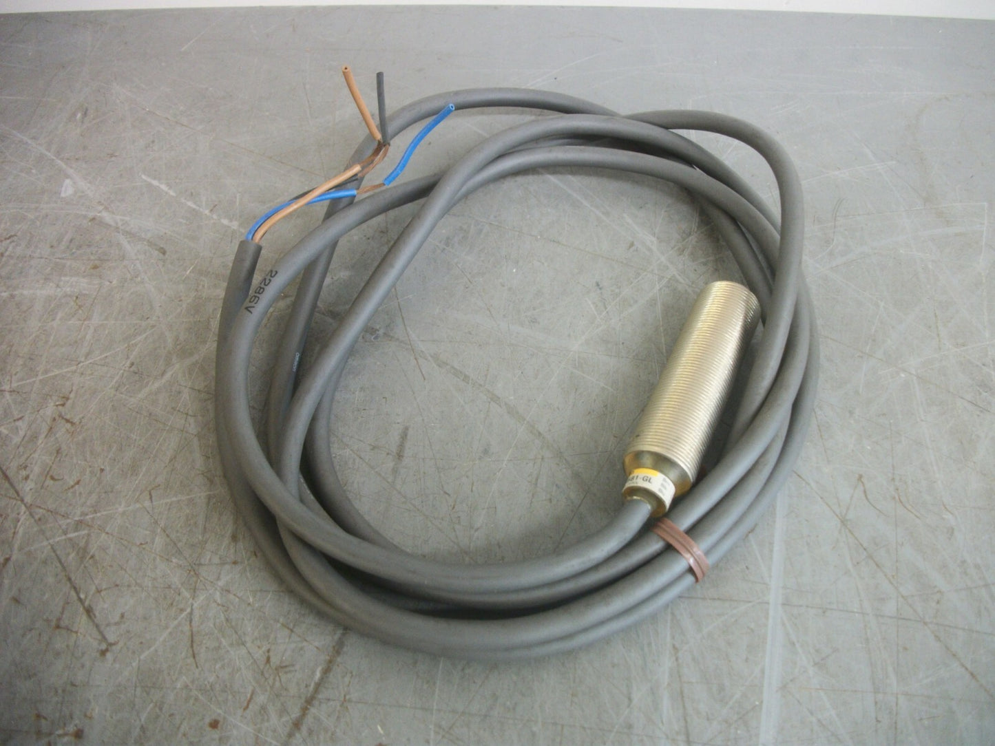 OMRON PROXIMITY SWITCH TL-X5B1-GL NOB