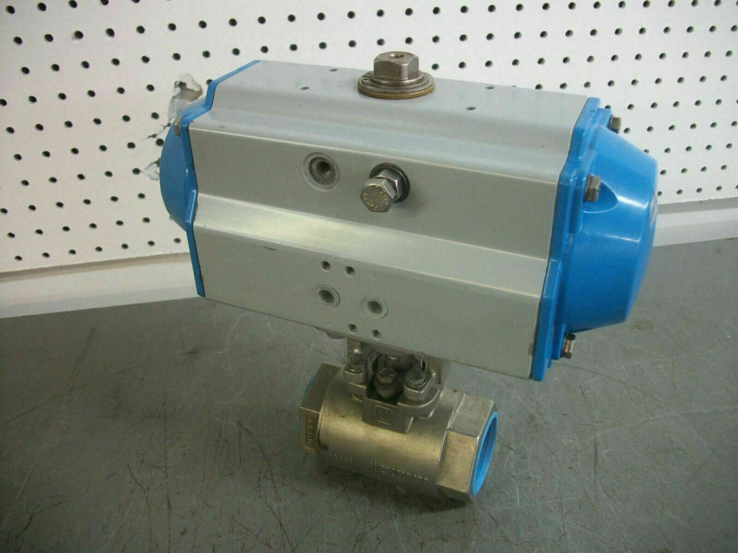 JAMESBURY SPRING RETURN PNEUMATIC ACTUATOR VPVL250-SR4/5BC 116PSI W/ASSEMBLY NOB