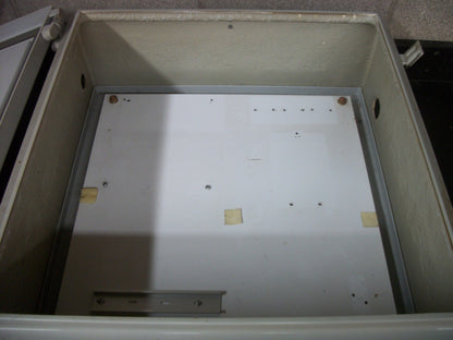 HOFFMAN 24 X 24 X 8 NON-METALLIC ENCLOSURE TYPE 3,3R,4,4X,12,13 A24H2408GQRLP