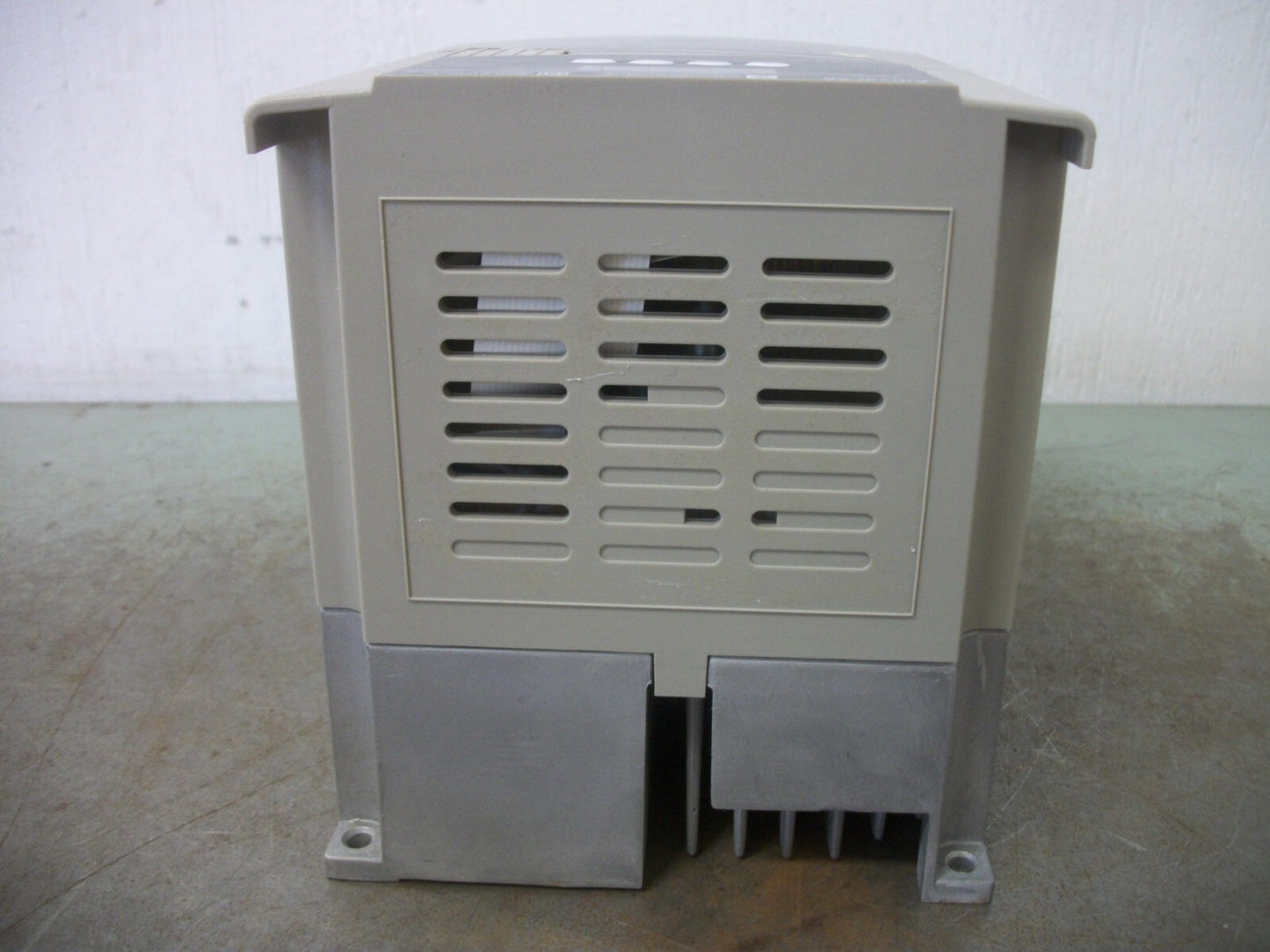 TELEMECANIQUE ALTIVAR 28 1HP AC DRIVE ATV28HU18N4 500VOLT 3PH 2.3AMP