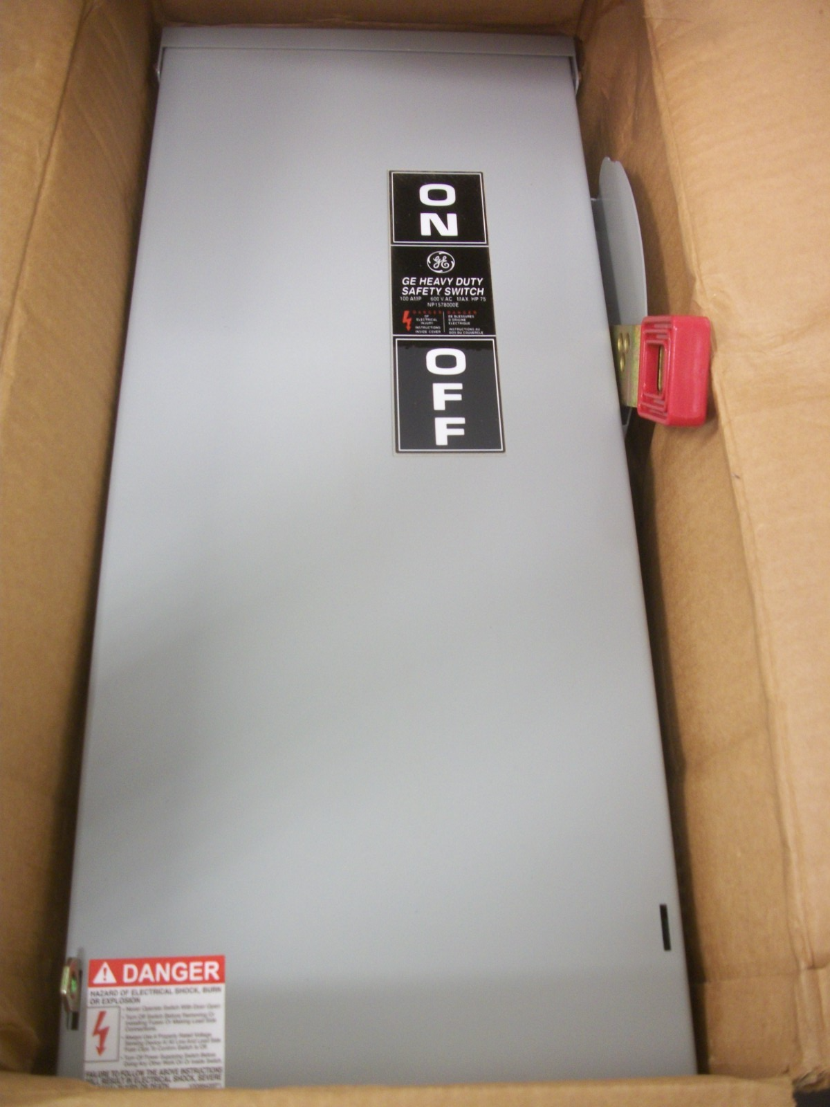 GE DISCONNECT TYPE 3R TH3363R 100AMP 600VOLT 3POLE FUSIBLE NIB