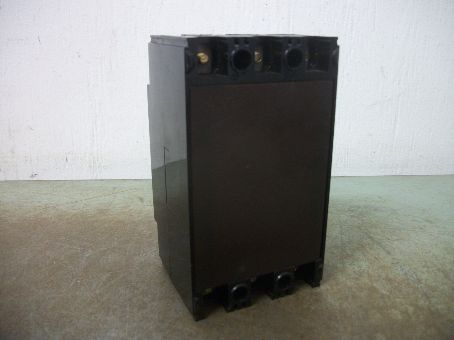 MITSUBISHI NO-FUSE CIRCUIT BREAKER NF30-SB-3P 30AMP 600VOLT 3POLE