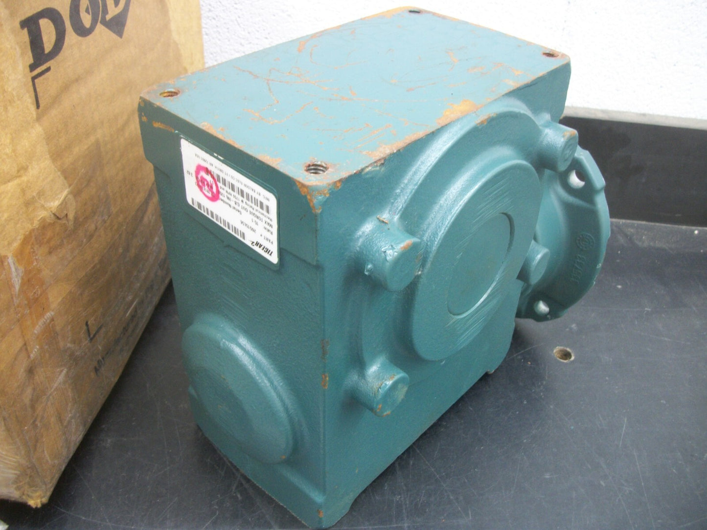 DODGE TIGEAR-2 15:1 RATIO GEAR BOX SPEED REDUCER 26Q15L56 NIB