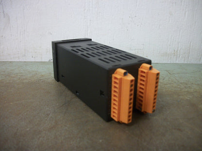 GOSSEN-METRAWATT R2400 DIGITAL GMBH TEMPERATURE CONTROLLER R2400 A2 B1 C1 K0