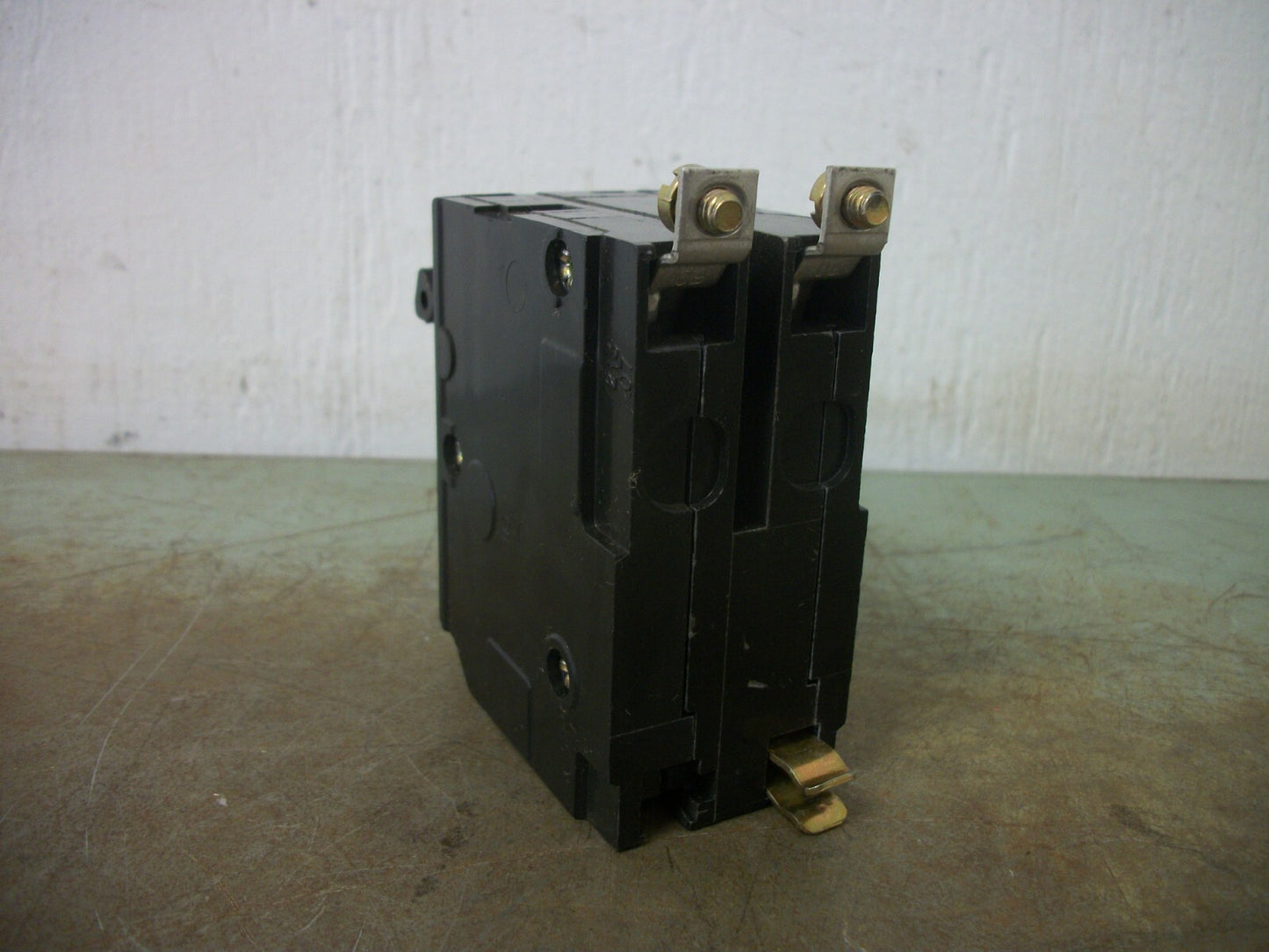 SQUARE D QOB CIRCUIT BREAKER QOB225 25AMP 240VOLT 2POLE