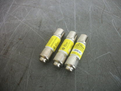 BUSSMANN LOT OF 3 LOW-PEAK FUSES LP-CC-12 12AMP 600VOLT NOB