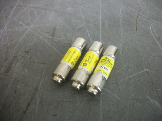 BUSSMANN LOT OF 3 LOW-PEAK FUSES LP-CC-12 12AMP 600VOLT NOB