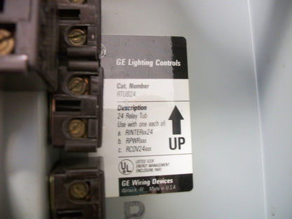 GE 24-RELAY SOFTWIRED CONTACTOR LIGHTING CONTROL PANEL CABINET RINTER2424SC