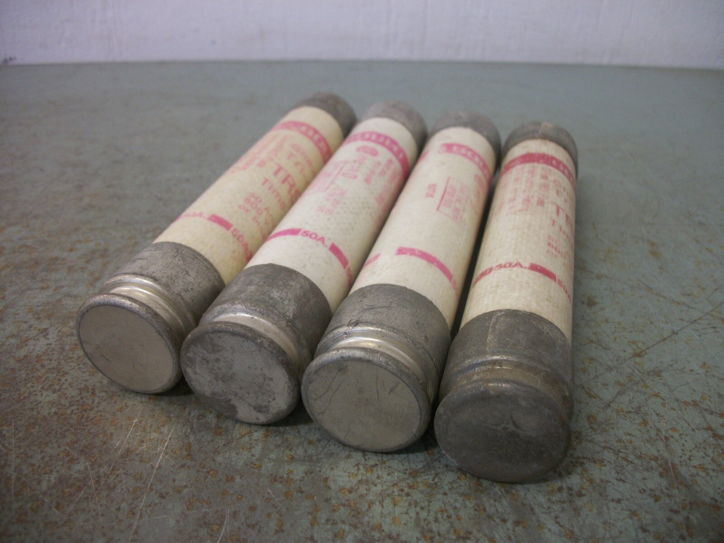 GOULD LOT OF 4 TRI-ONIC FUSES TRS50R 50AMP 600VOLT