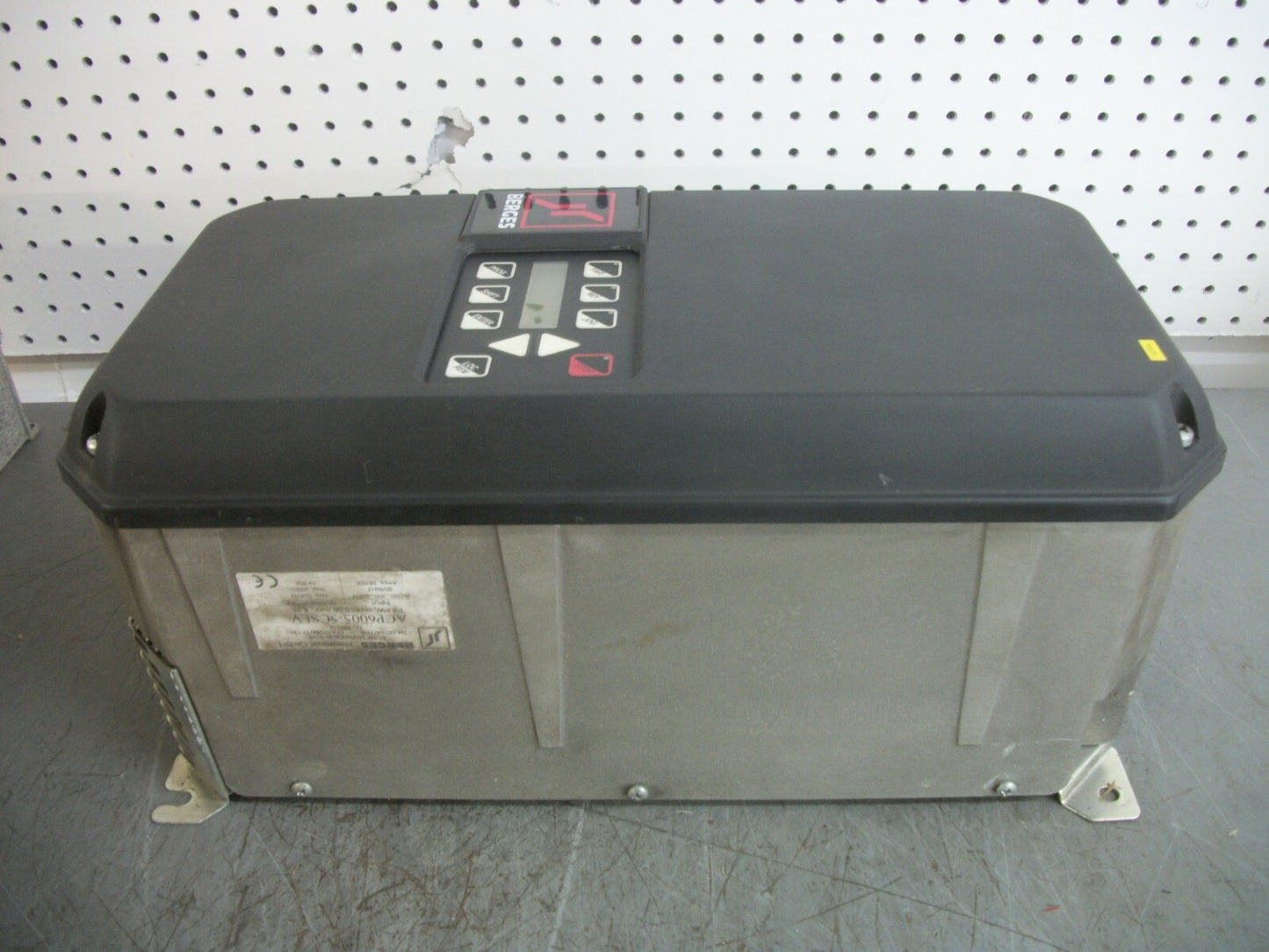 BERGES 8.25KW ELECTRONIC GmbH INVERTER DRIVE ACP6005-5CSLV 400VOLT 14.3AMP