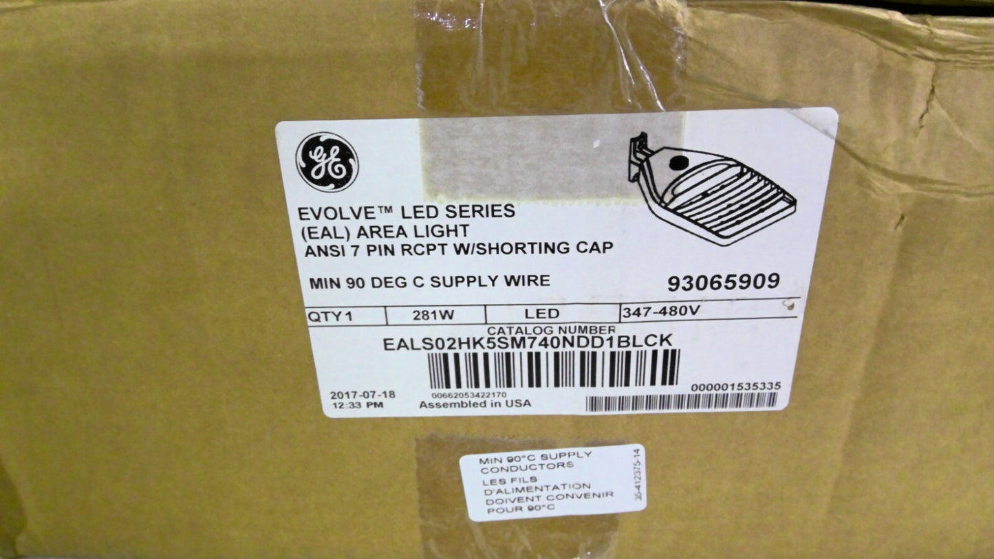 GE 93065909 EVOLVE LED EAL AREA LIGHT EALS02HK5SM740NDD1BLCK 281W 347-480V NIB