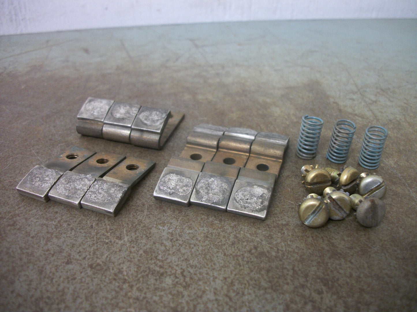 SQUARE D SIZE 2 3POLE CONTACT KIT 9998SL4