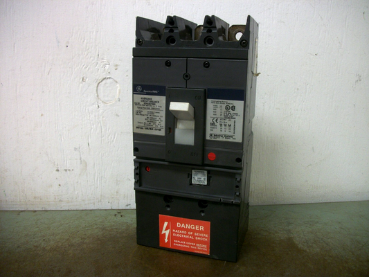 GE SPECTRA SGHA CIRCUIT BREAKER SGHA36AT0600 600AMP 600VOLT 3POLE W/600A TRIP