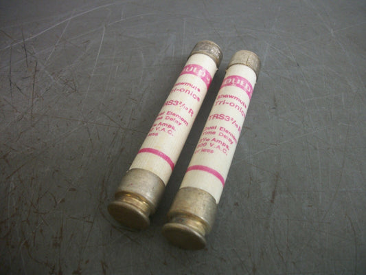 GOULD SHAWMUT LOT OF 2 TRI-ONIC FUSES TRS3-2/10R 3-2/10AMP 600VOLT NOB