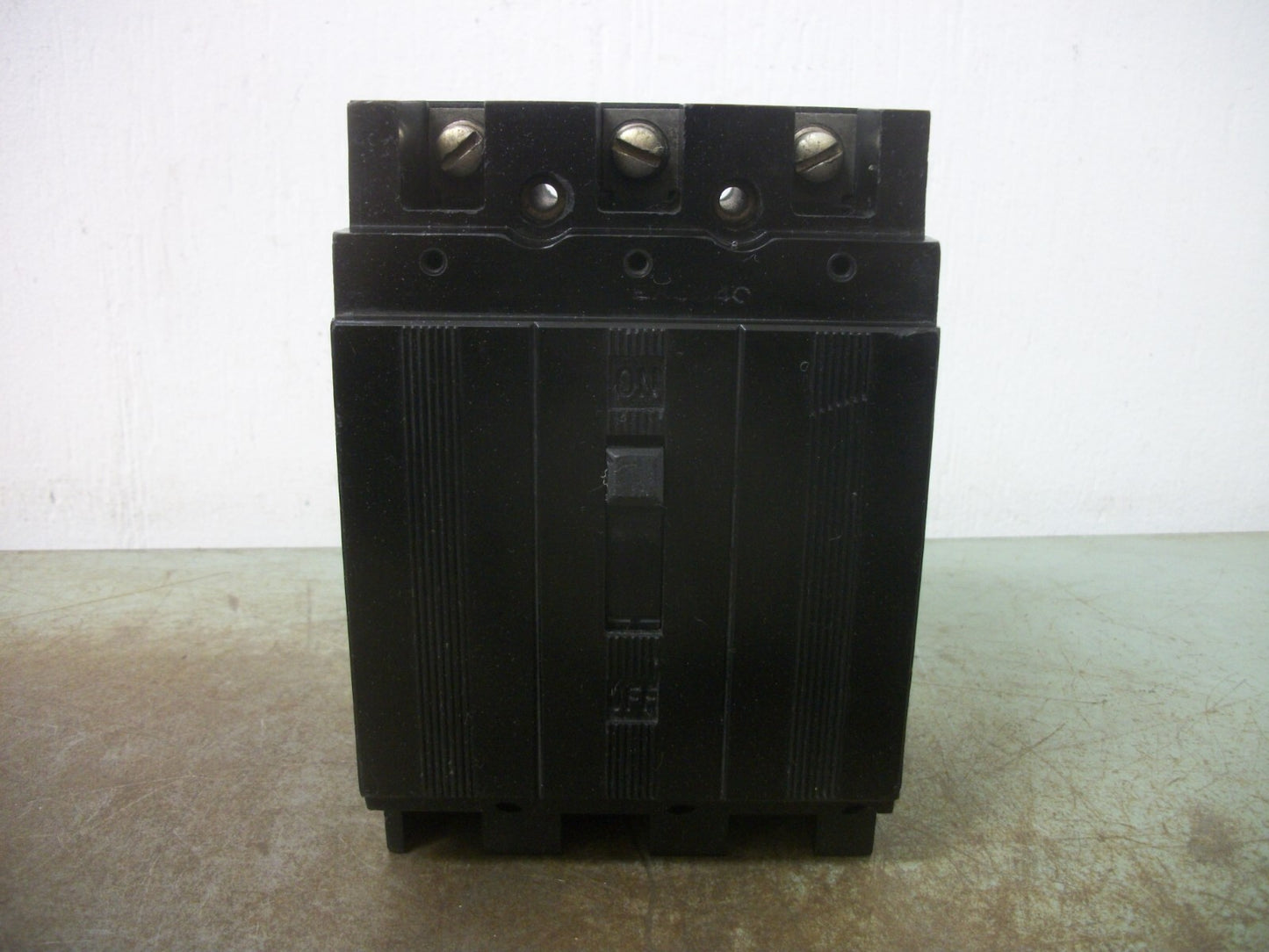 WESTINGHOUSE EA CIRCUIT BREAKER EA3040 40AMP 240VOLT 3POLE