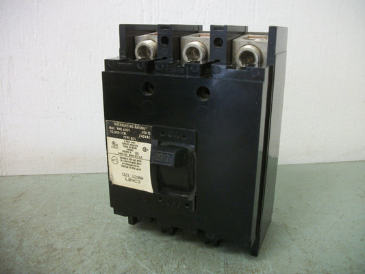 SQUARE D Q2L CIRCUIT BREAKER Q2L3200 200AMP 240VOLT 3POLE CHIPPED