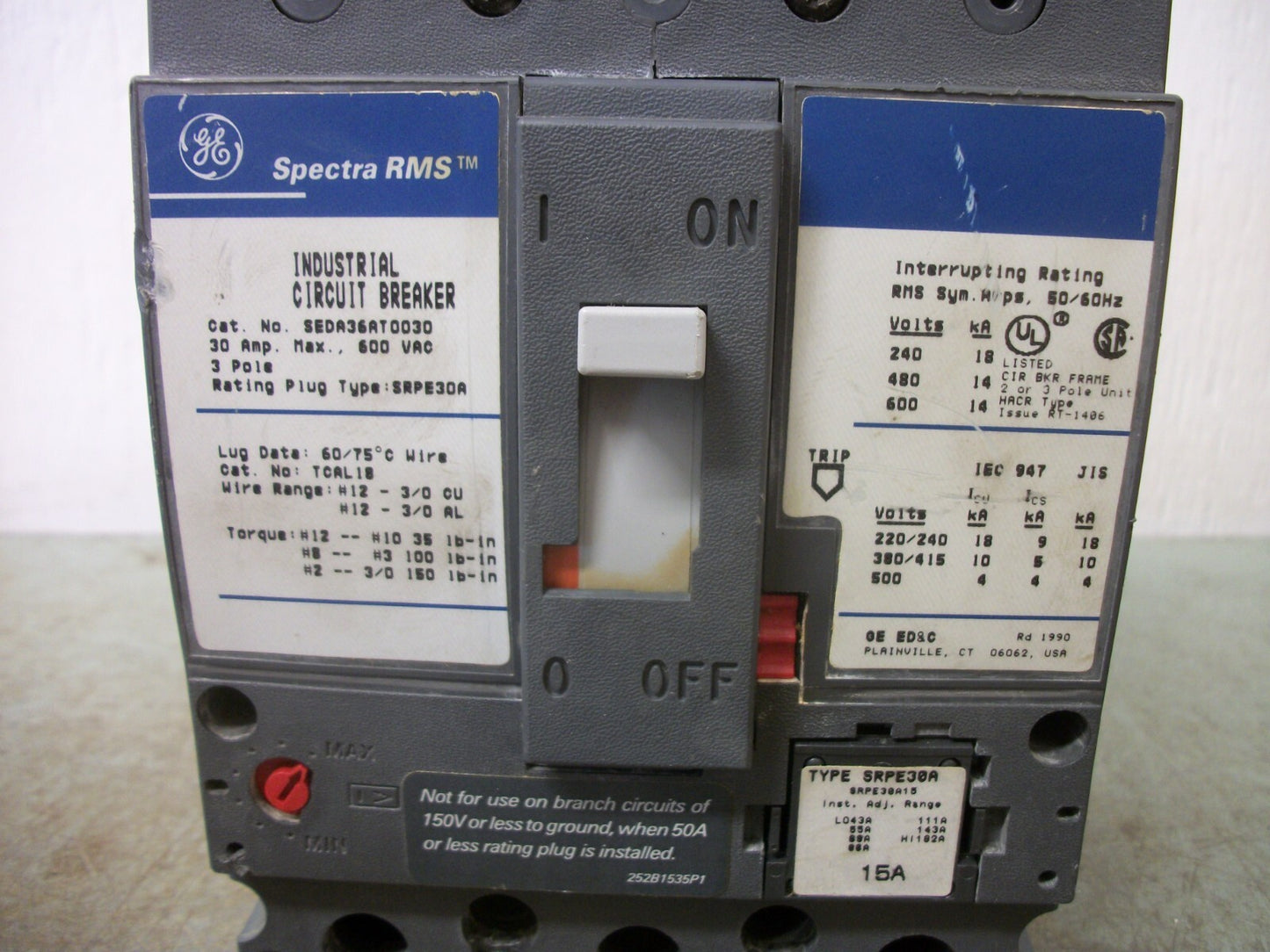 GE SPECTRA SEDA CIRCUIT BREAKER SEDA36AT0030 30AMP 600VOLT 3POLE W/15A TRIP