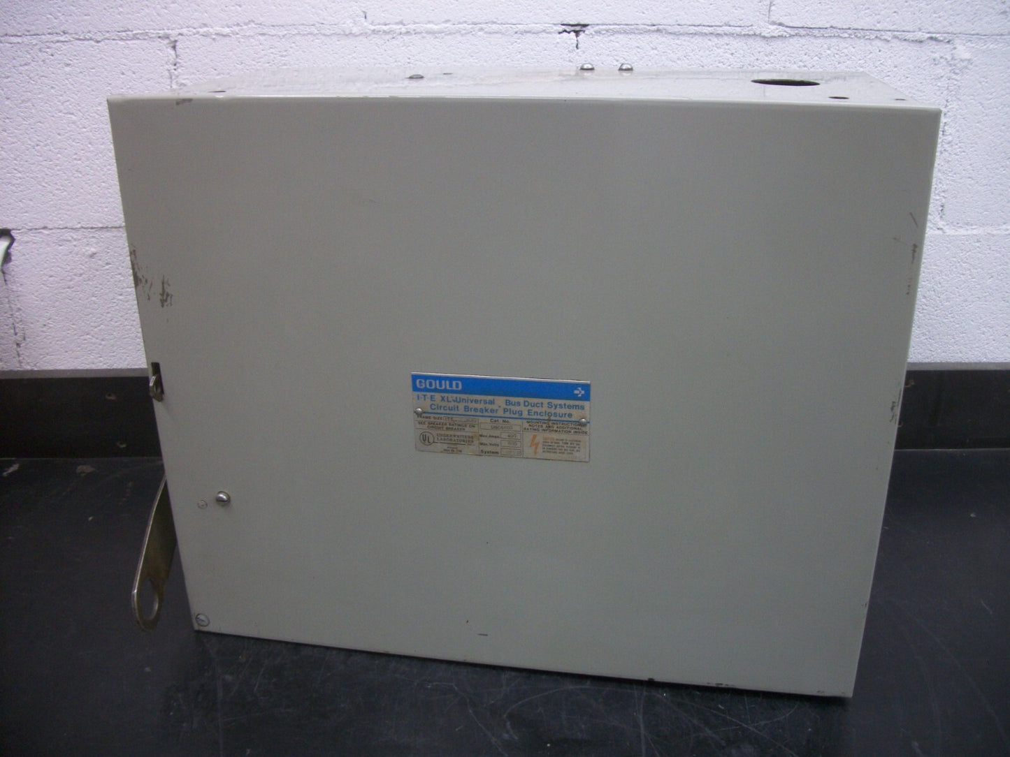 SIEMENS ITE XL CIRCUIT BREAKER BUS PLUG U6C4400 400AMP 600VOLT 3PH W/200A BREAK