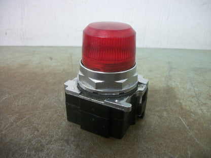 CUTLER-HAMMER RED INDICATOR LIGHT 10250T34R 120VOLT USED