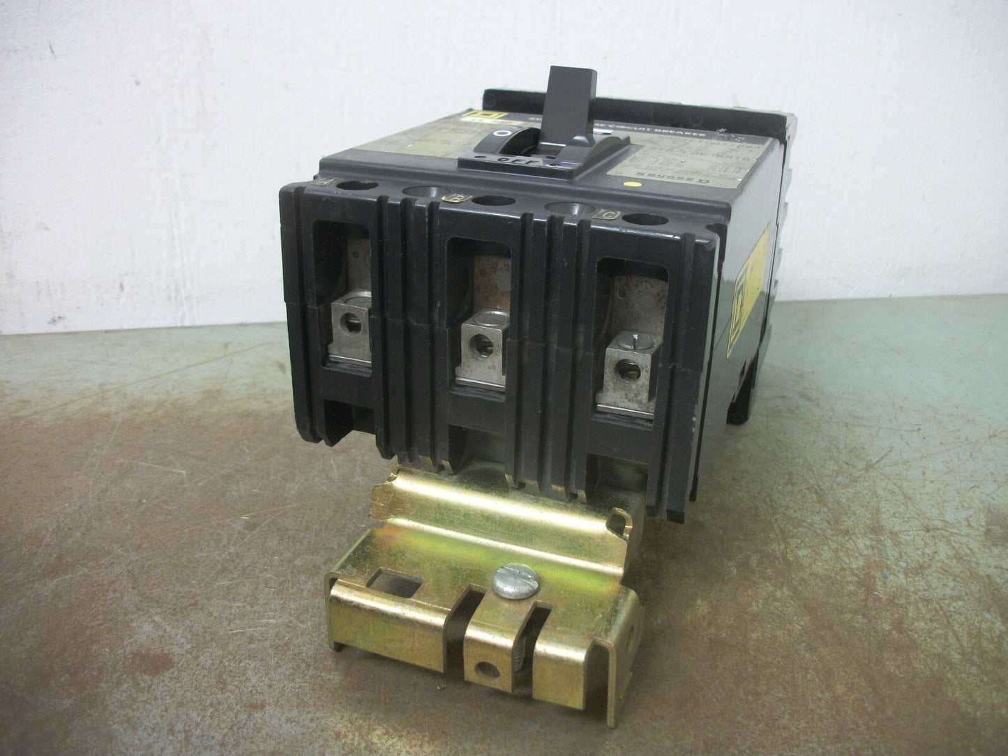 SQUARE D I-LINE FH CIRCUIT BREAKER FH36015 15AMP 600VOLT 3POLE GRAY