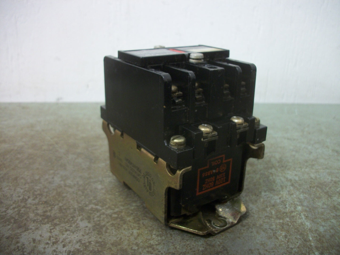 ALLEN-BRADLEY AC RELAY 700-NT400A1 120VCOIL SERIES C
