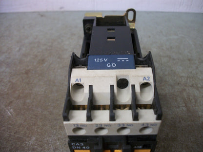 TELEMECANIQUE CONTROL RELAY CA3DN40GD 125VCOIL