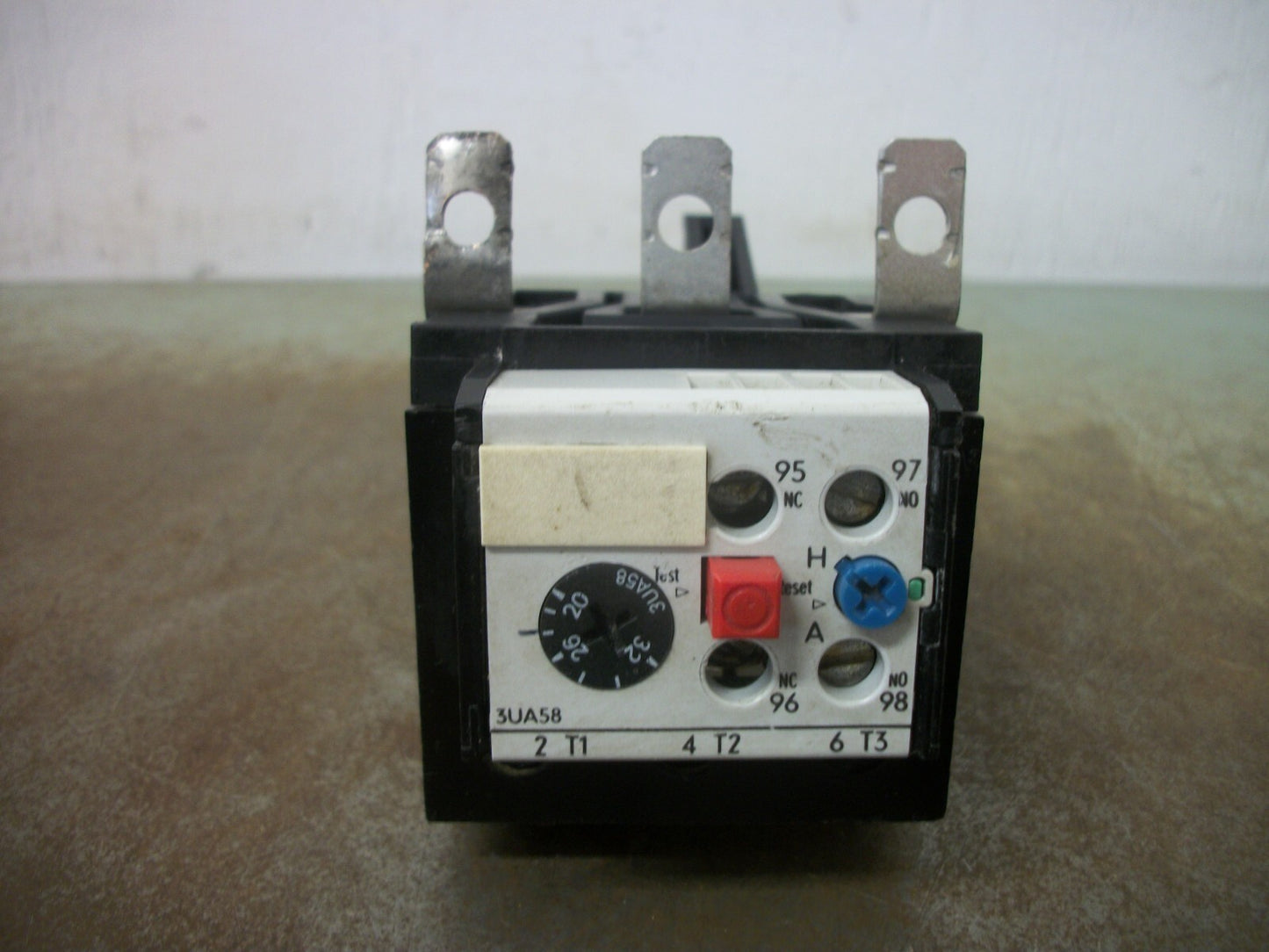 SIEMENS THERMAL OVERLOAD RELAY 3UA58 00-2D* 20-32AMP