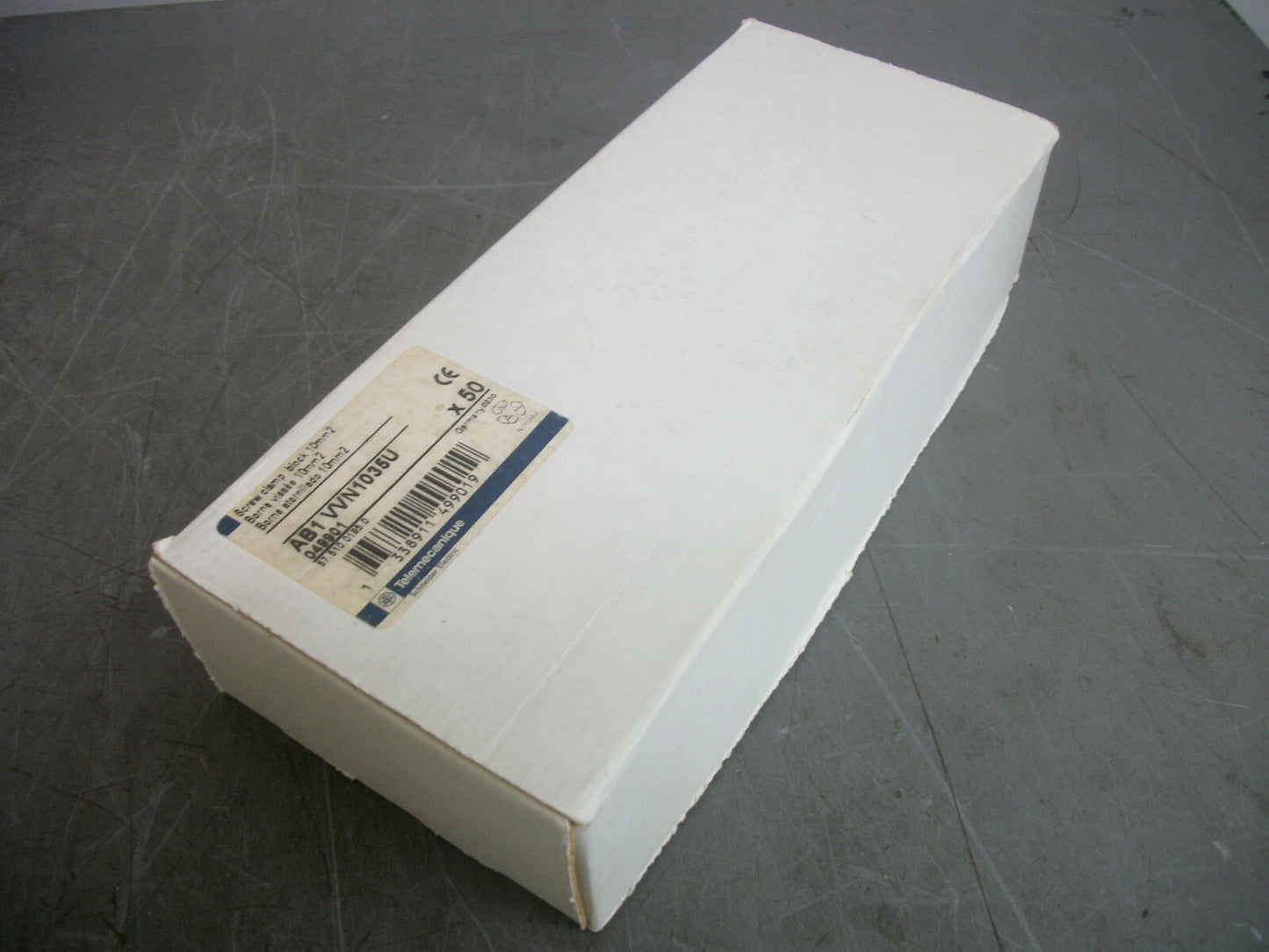 TELEMECANIQUE BOX OF 6 10mm2 SCREW CLAMP BLOCKS AB1VVN1035U NIB