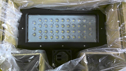 SPAULDING LARGE LED FLOOD LIGHT 93097256 120/277VOLT NIB