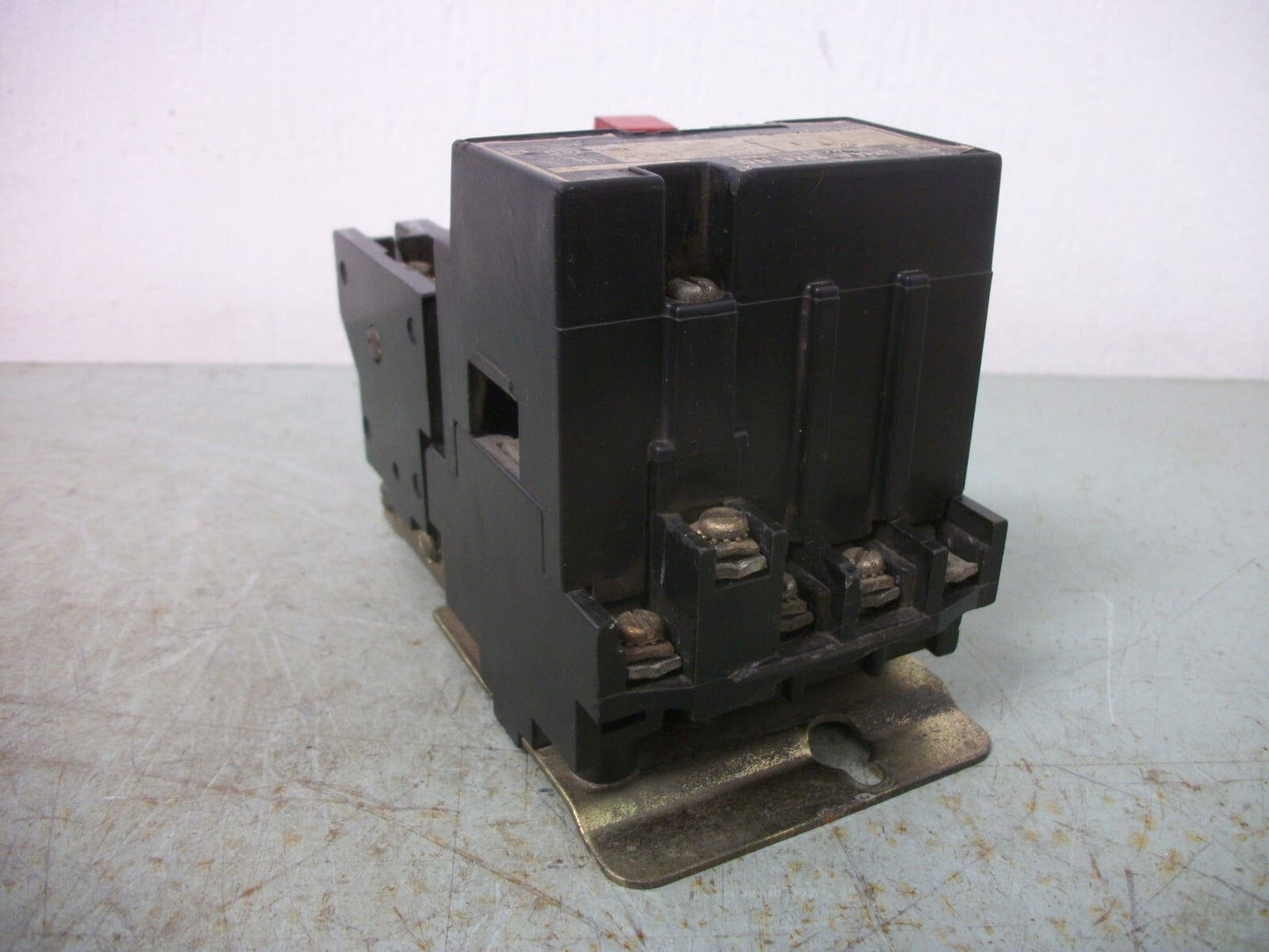 SQUARE D SIZE 00 MOTOR STARTER 8536AG2 120VCOIL 3PH 600V 2HP