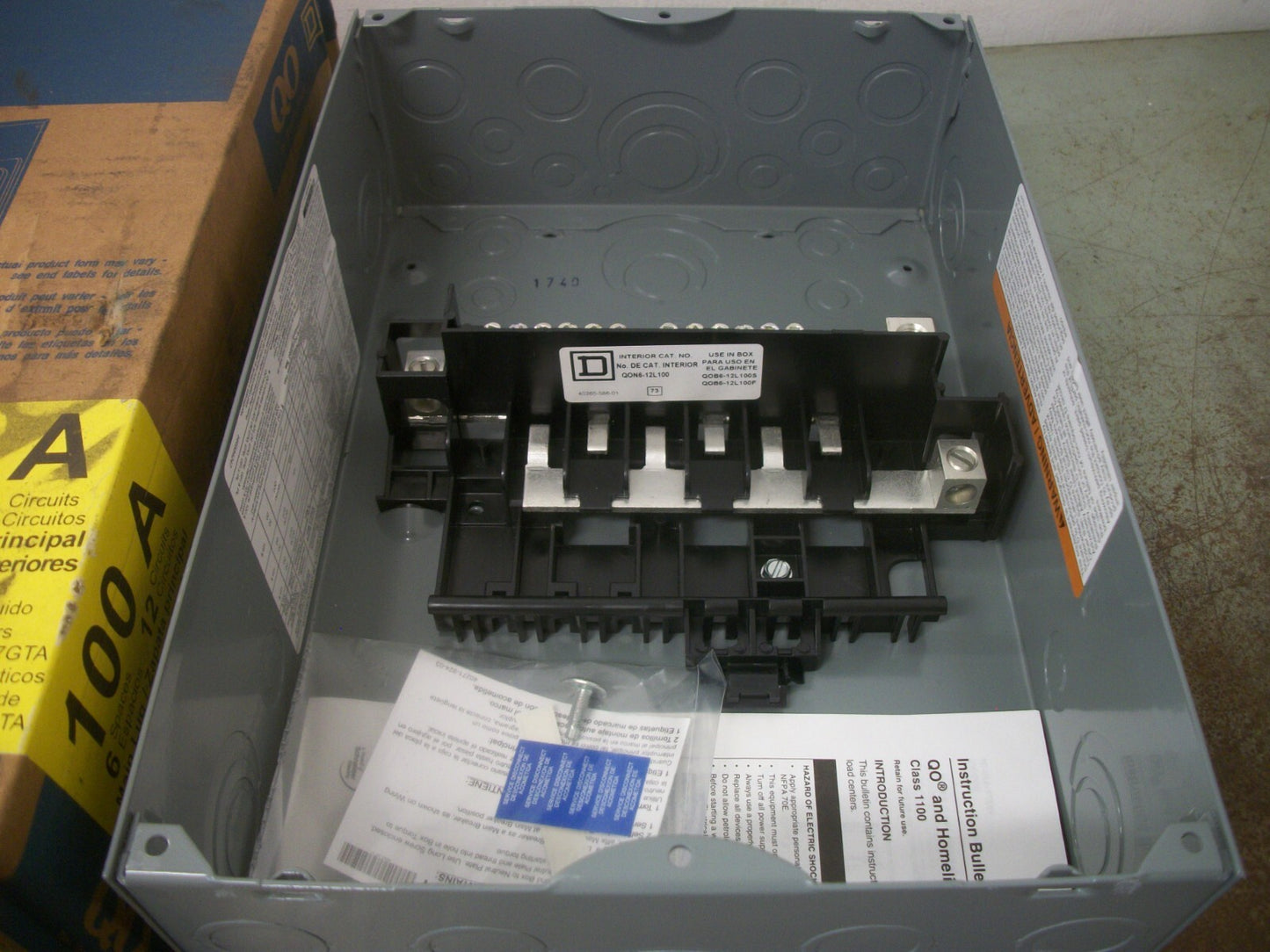 SQUARE D QO LOAD CENTER QO612L100S 100AMP 120/240VOLT 1PH NIB